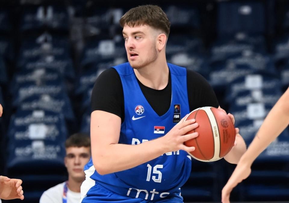 塞尔维亚内线新星将参加NBA选秀大会,他可能是神秘的潜力股?